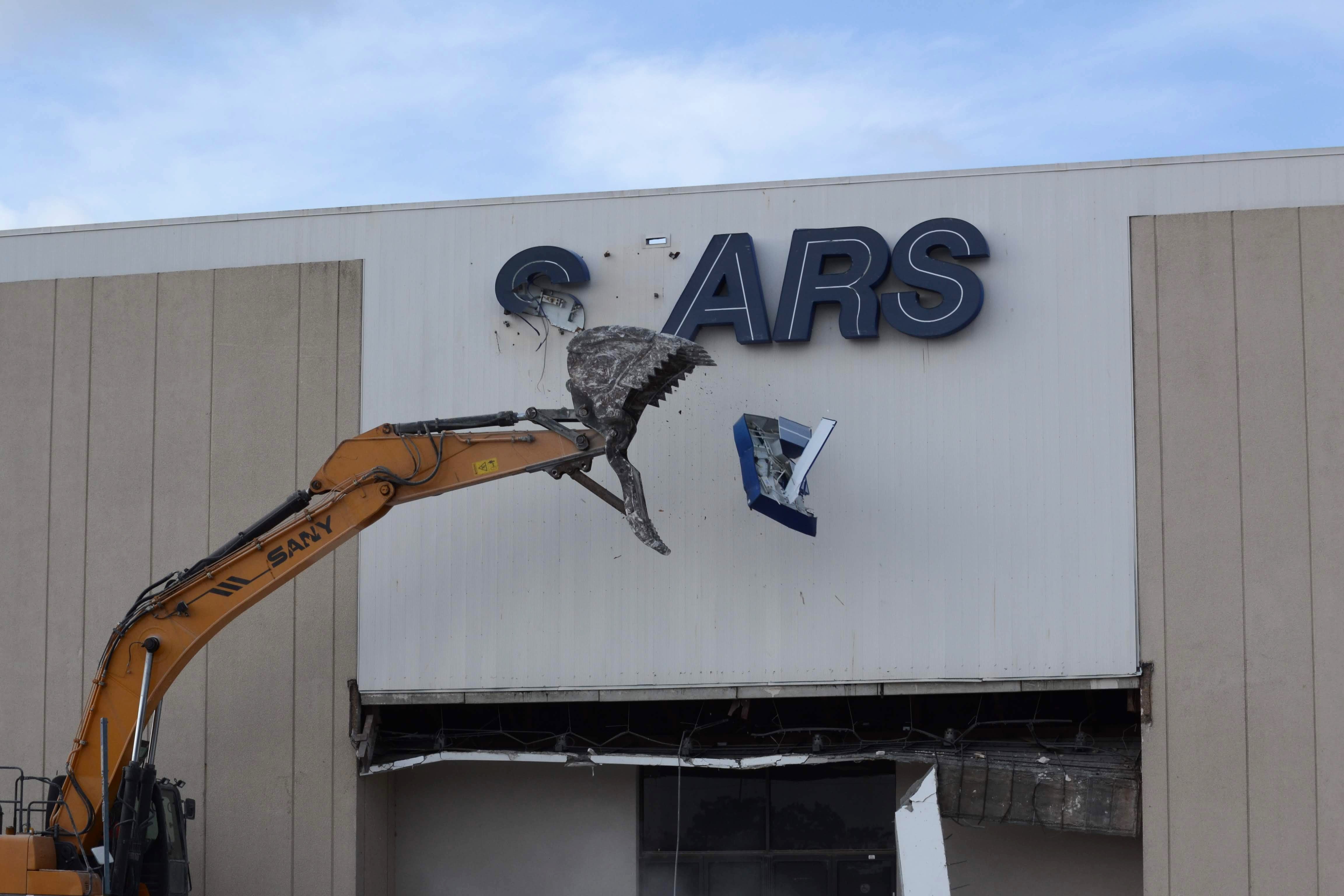 mapleview mall sears replacement